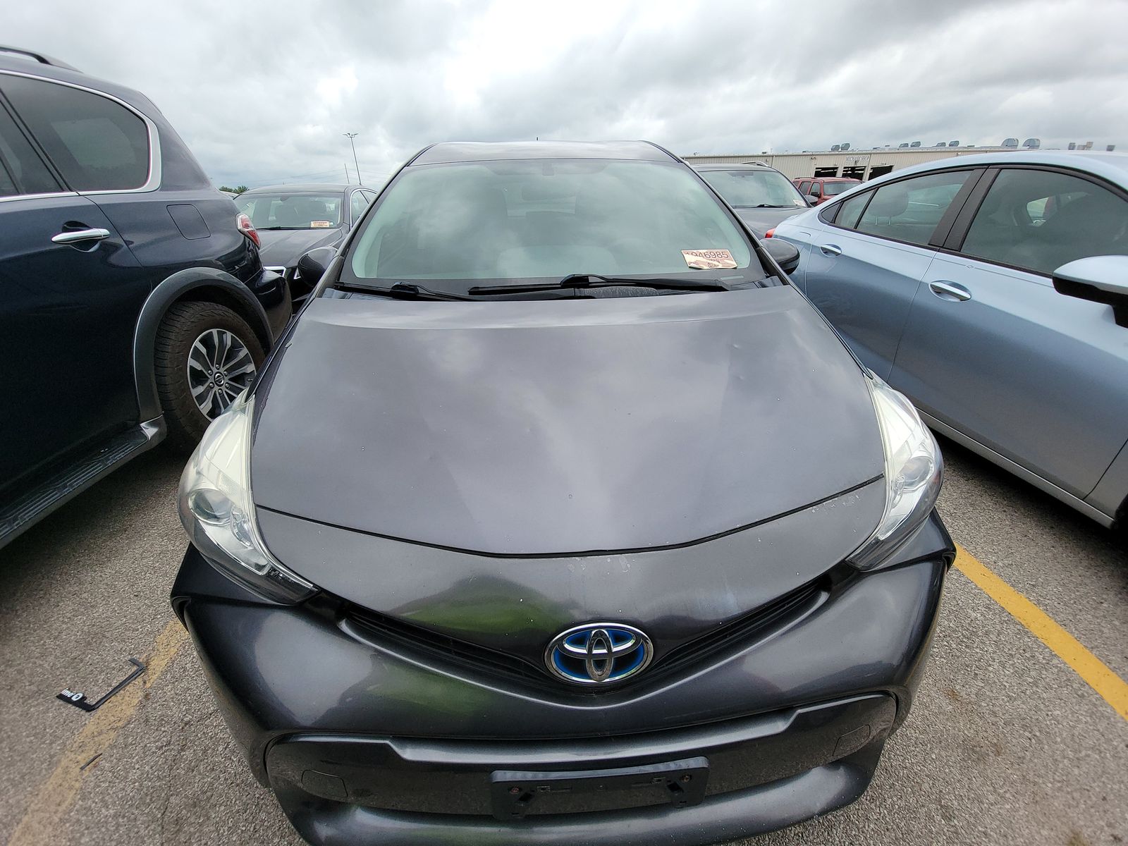 2015 Toyota Prius v Three FWD