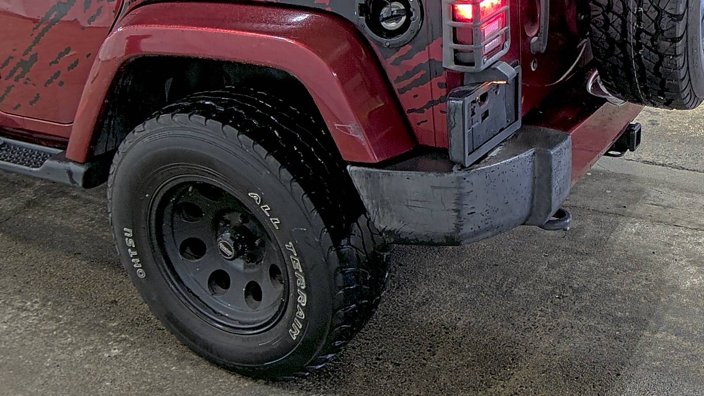 2013 Jeep Wrangler Unlimited Sahara AWD