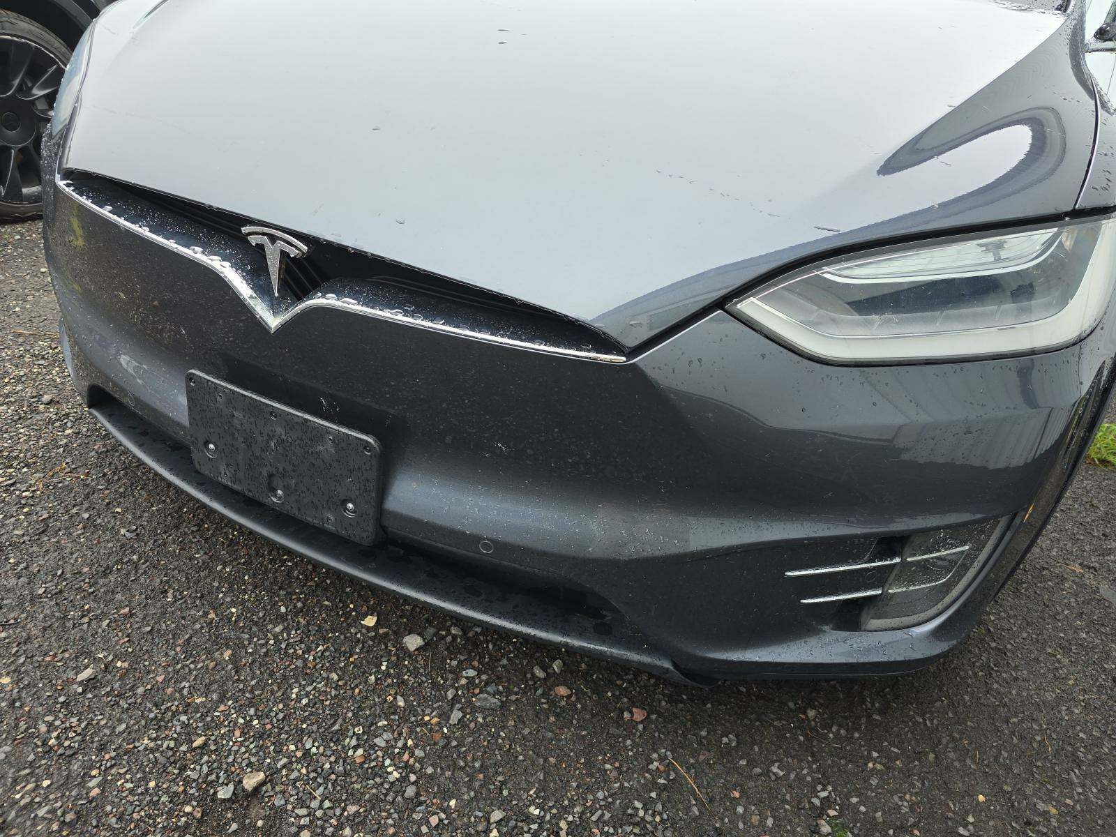 2016 Tesla Model X 75D AWD