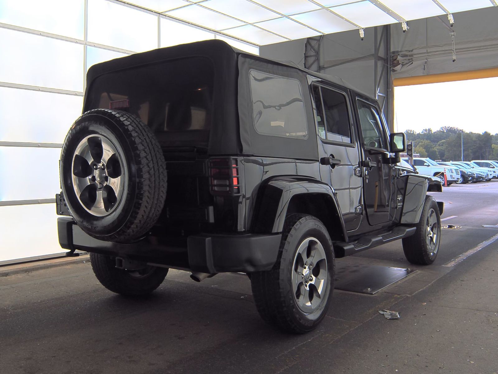 2016 Jeep Wrangler Unlimited Sahara AWD