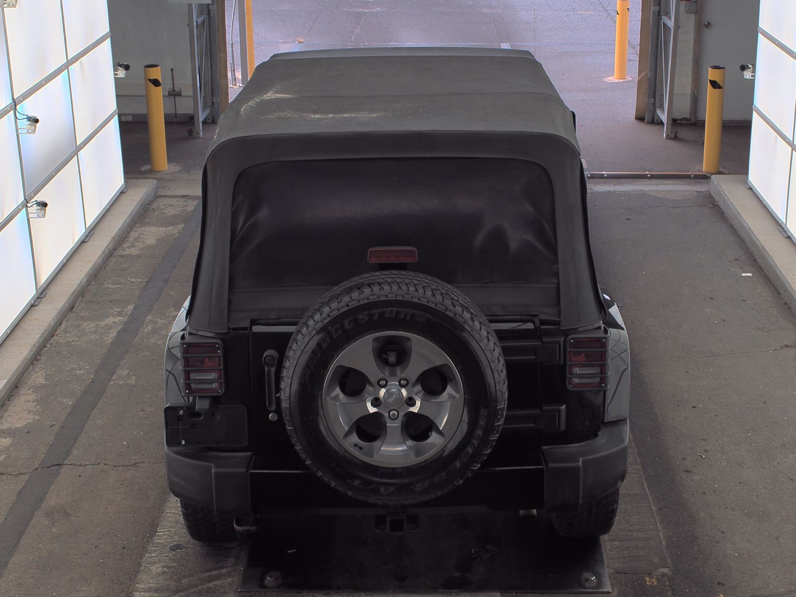 2016 Jeep Wrangler Unlimited Sahara AWD