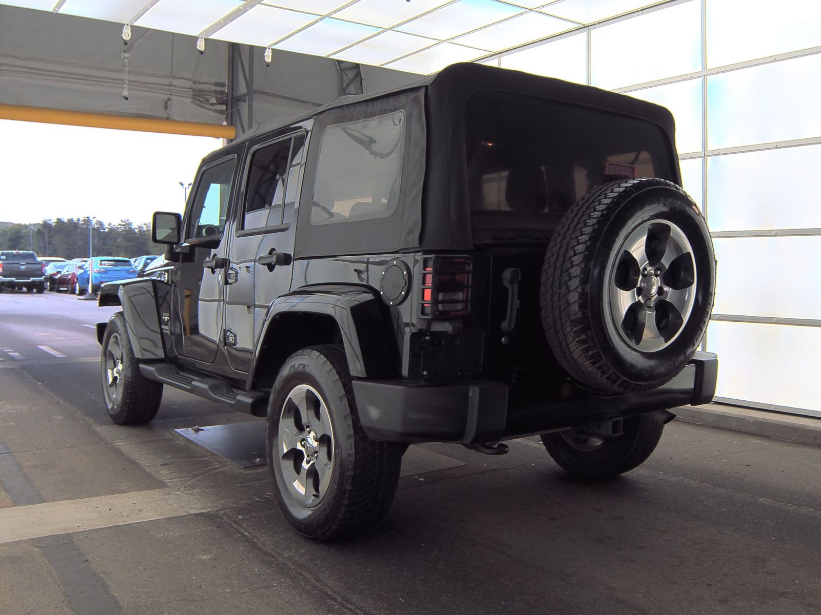 2016 Jeep Wrangler Unlimited Sahara AWD