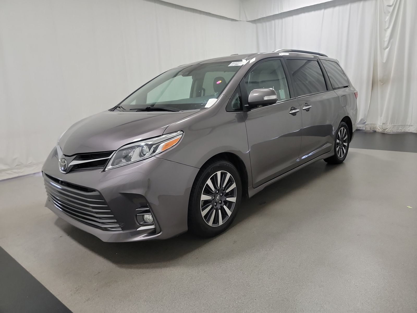 2020 Toyota Sienna Limited Premium FWD