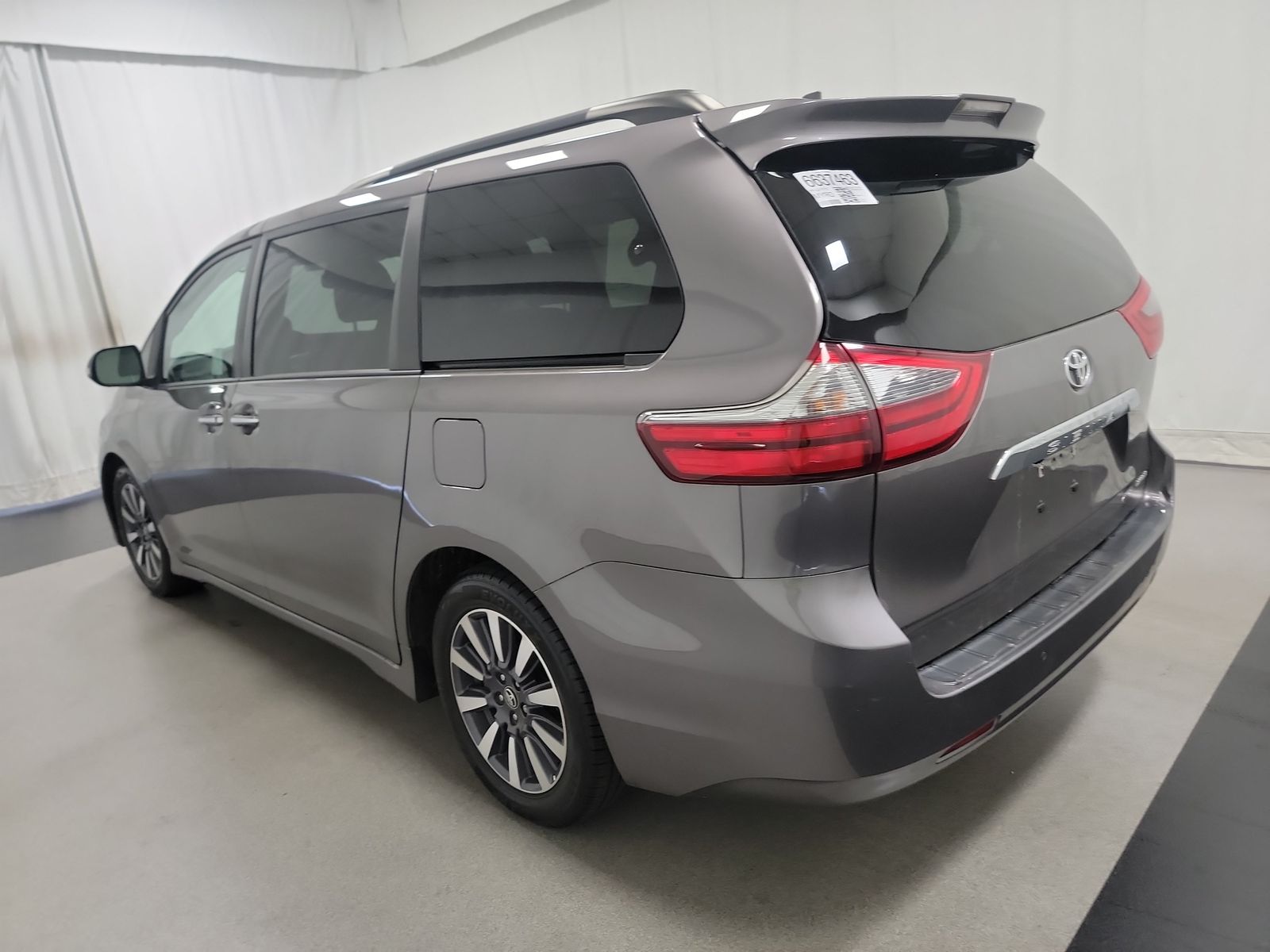 2020 Toyota Sienna Limited Premium FWD