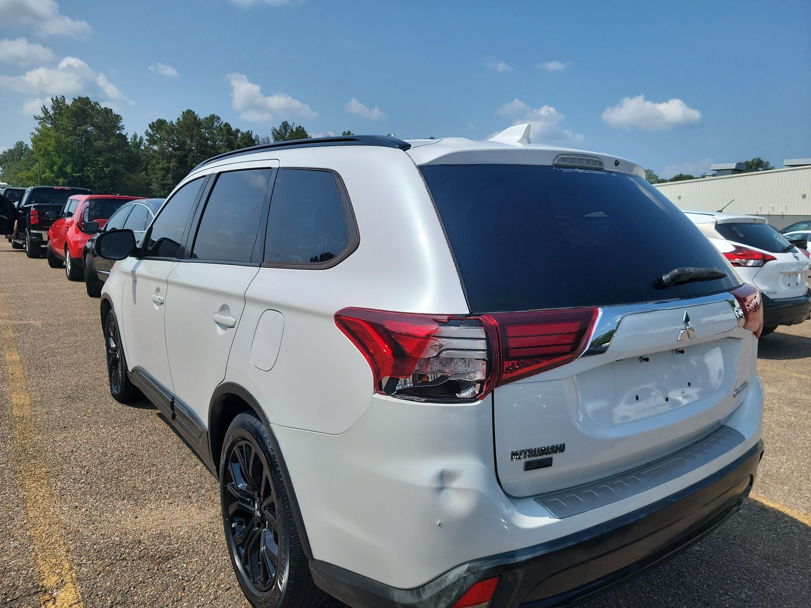 2018 Mitsubishi Outlander LE FWD