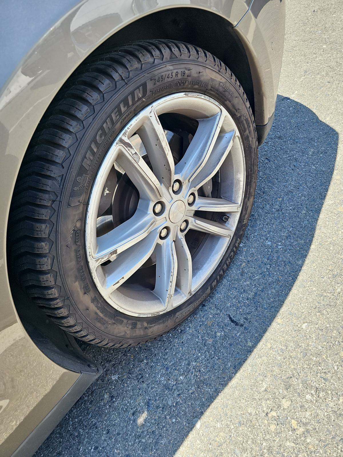 2015 Tesla Model S 70D AWD