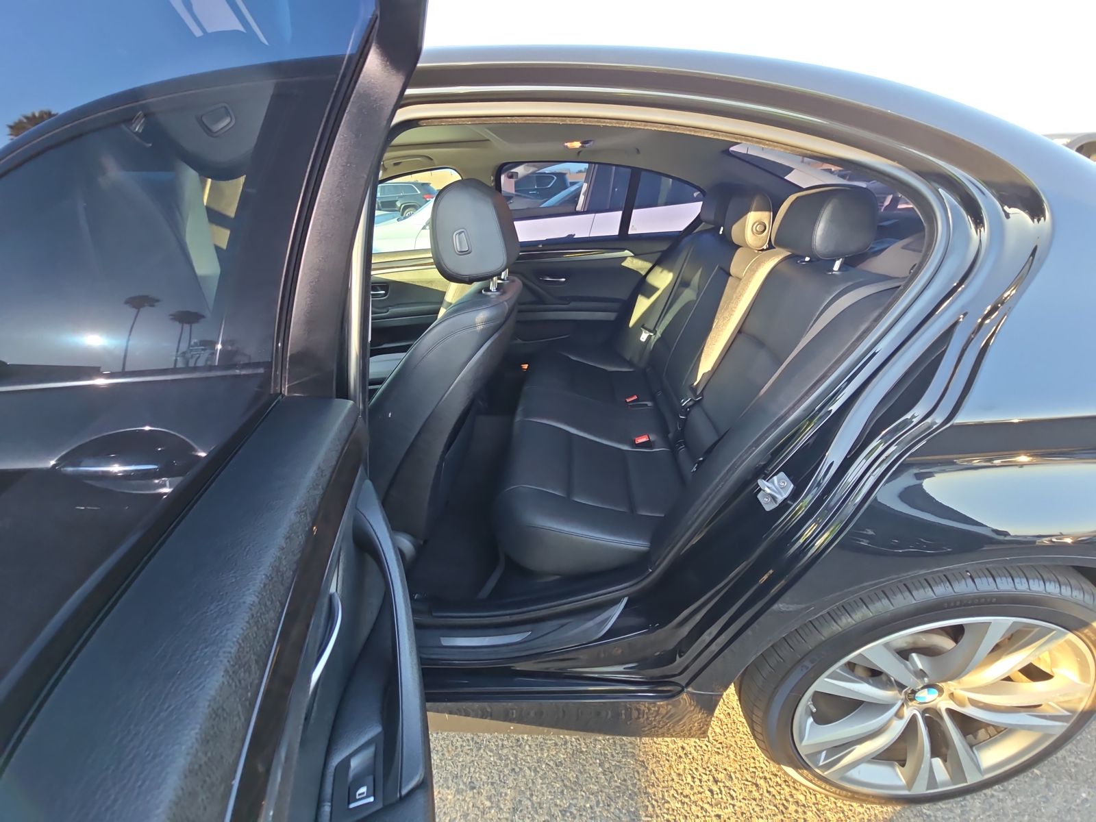 2016 BMW 5 Series 528i RWD