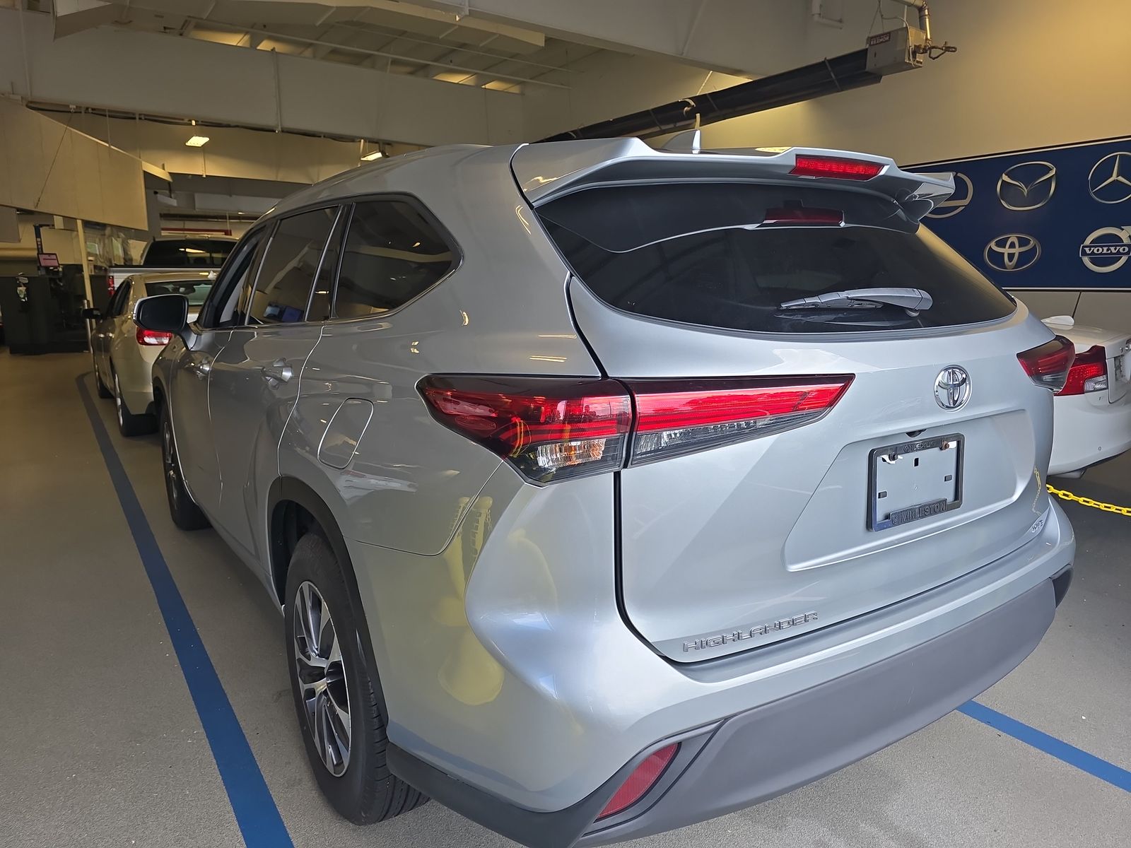 2020 Toyota Highlander XLE FWD