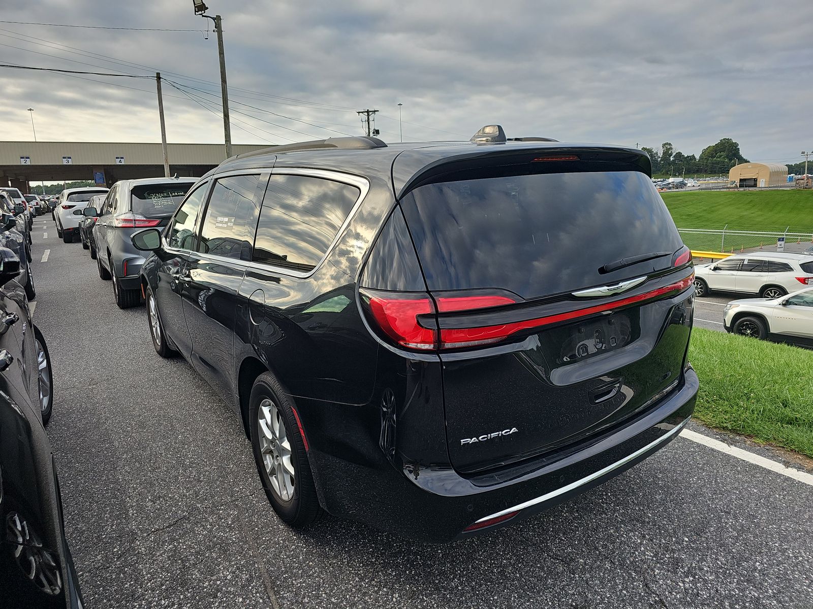 2022 Chrysler Pacifica Touring L FWD