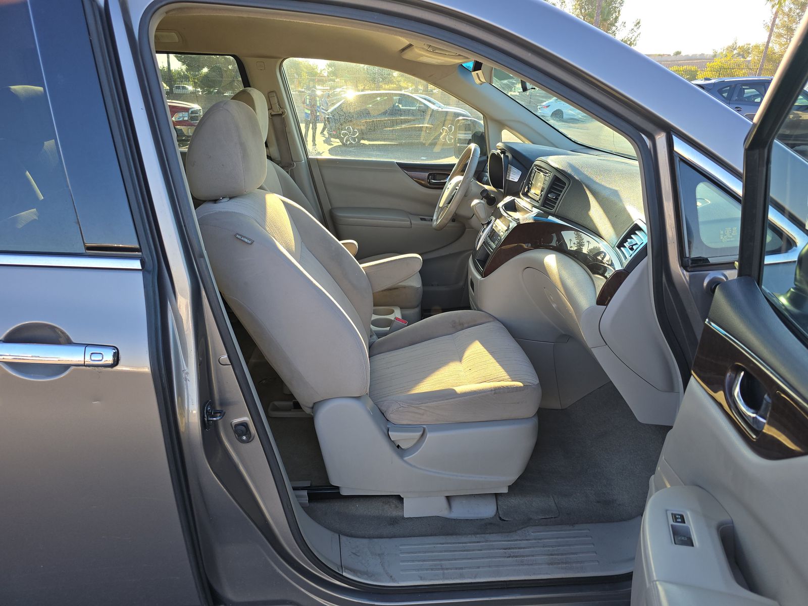 2017 Nissan Quest SV FWD