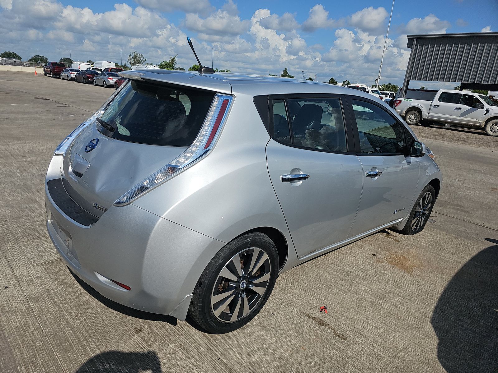 2013 Nissan LEAF SL FWD