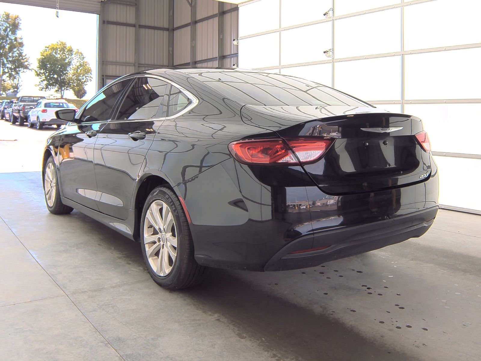 2017 Chrysler 200 LX Touring FWD