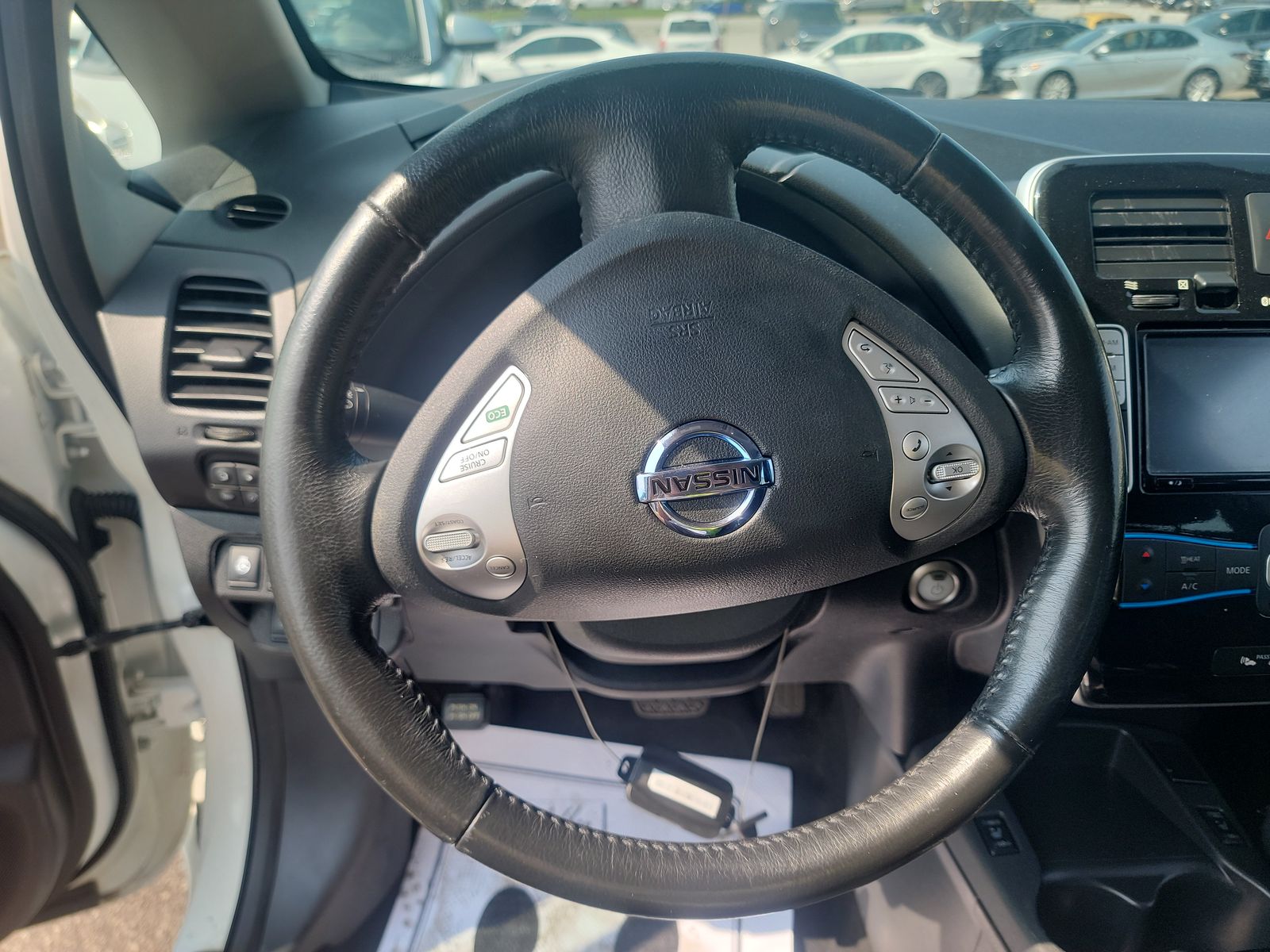 2016 Nissan LEAF SV FWD