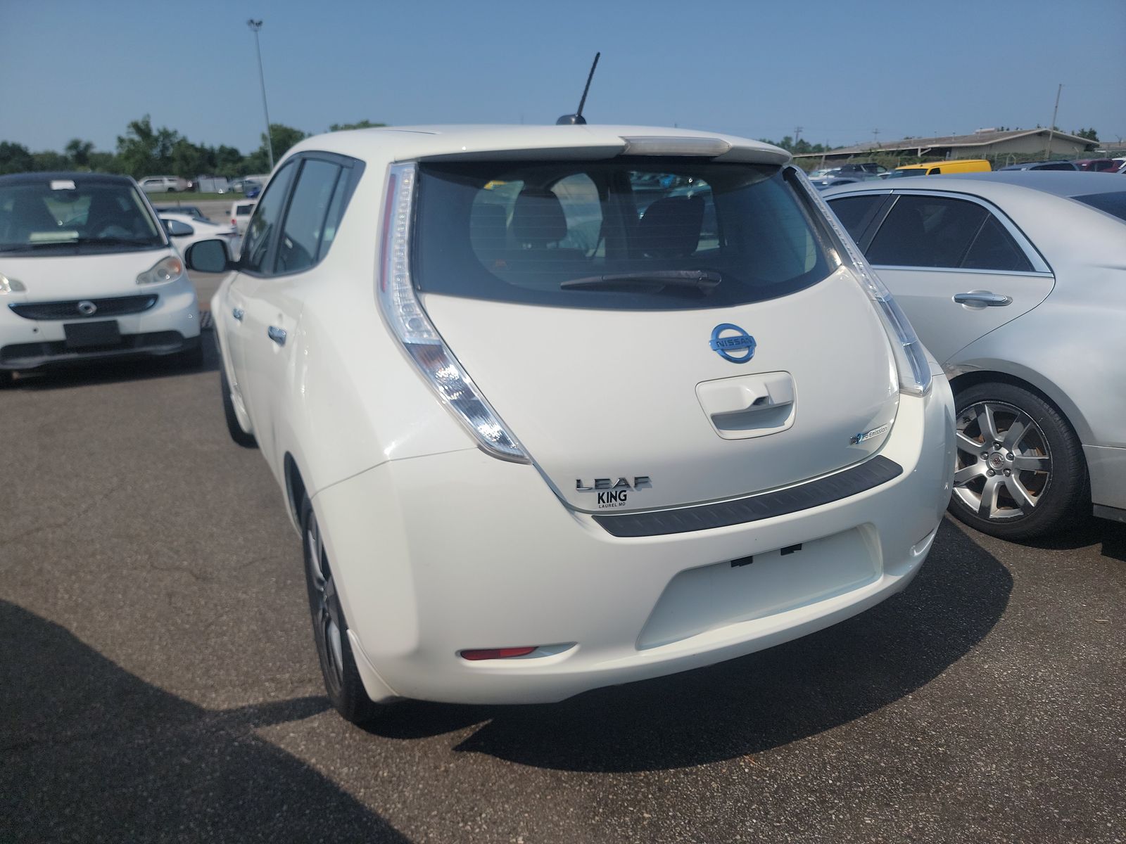 2016 Nissan LEAF SV FWD