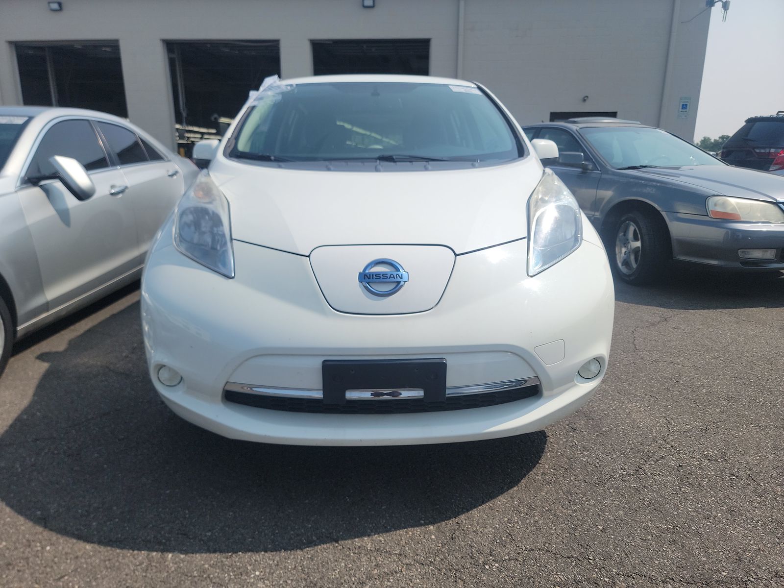 2016 Nissan LEAF SV FWD