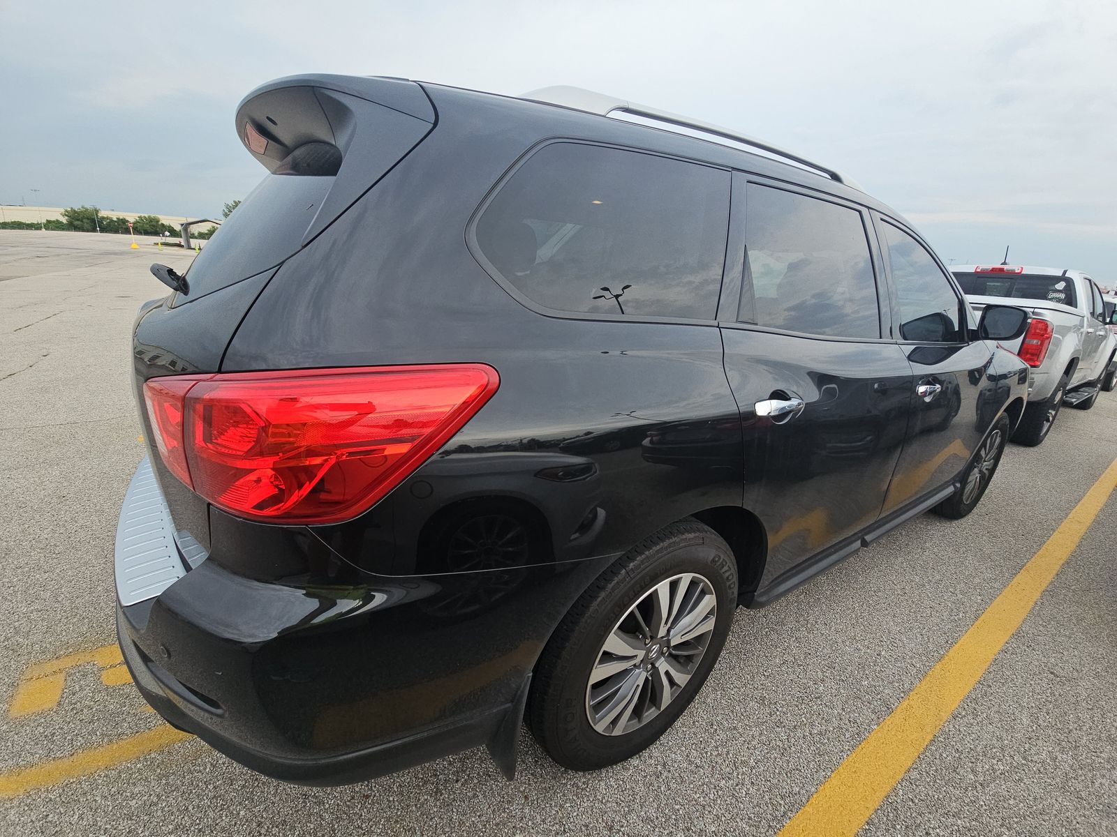 2020 Nissan Pathfinder S FWD