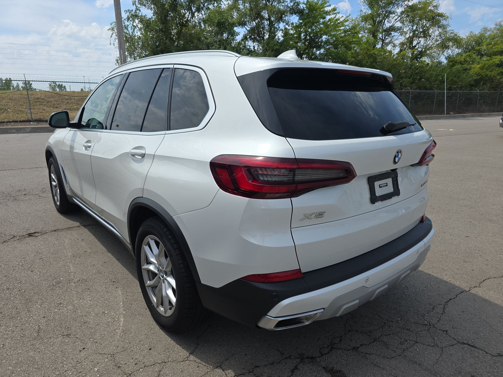 2022 BMW X5 xDrive40i AWD