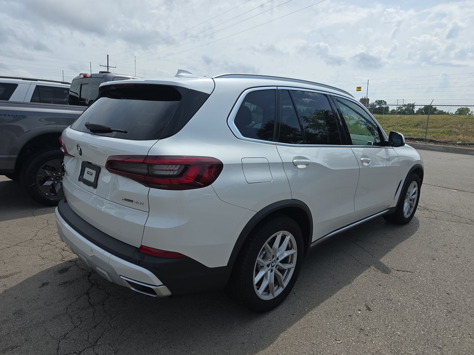 2022 BMW X5 xDrive40i AWD