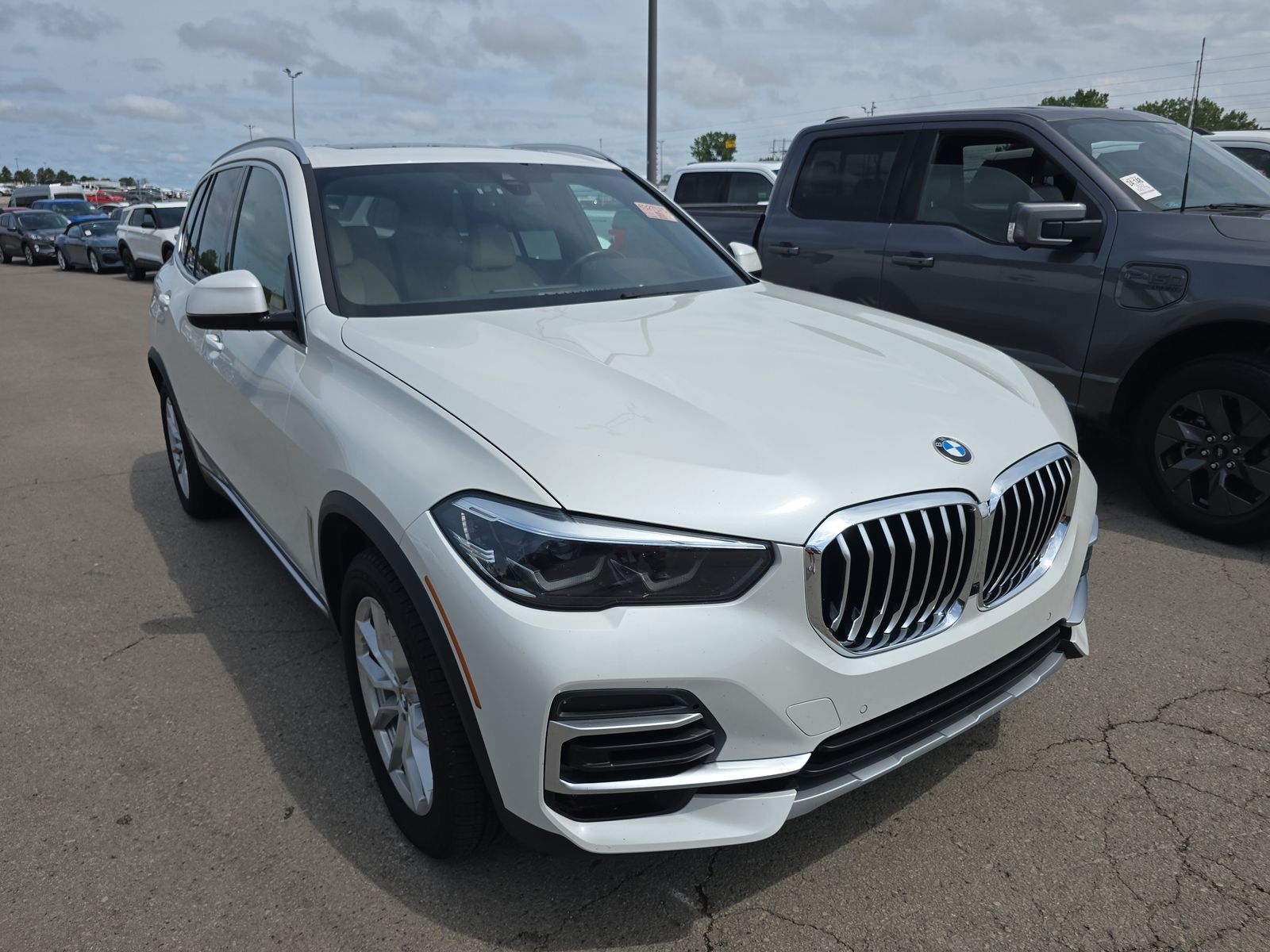 2022 BMW X5 xDrive40i AWD