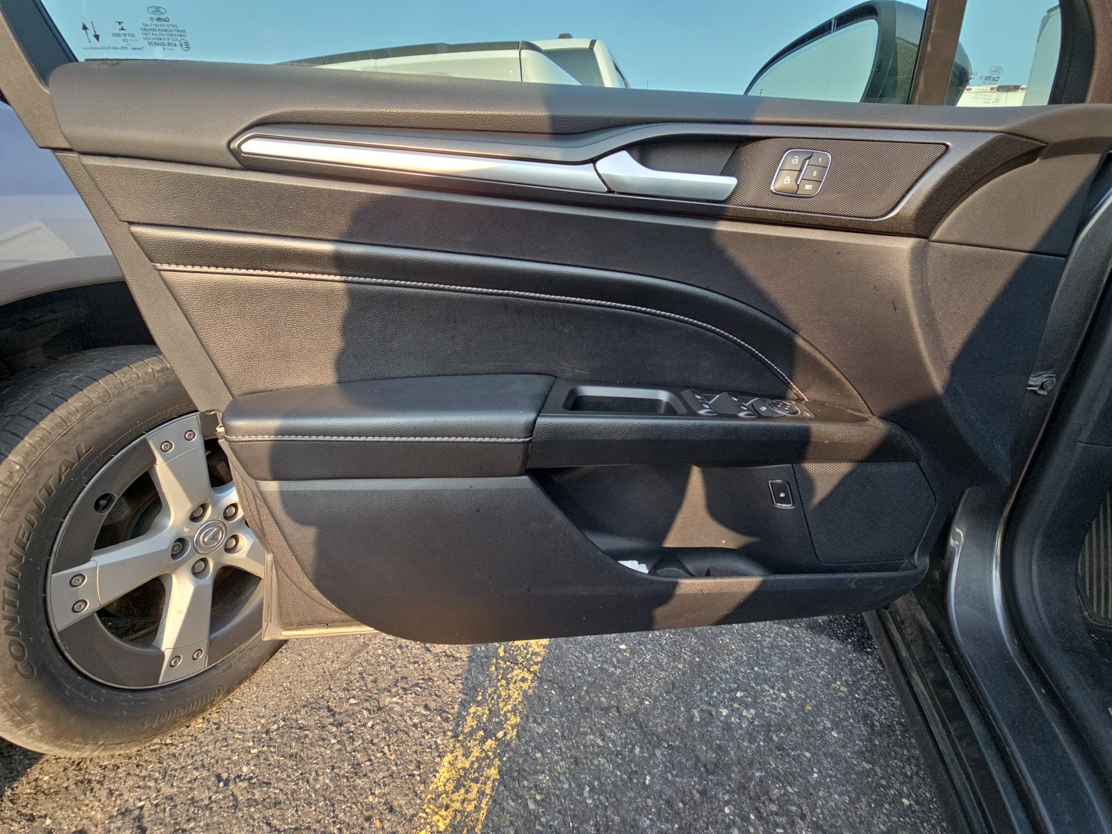 2020 Ford Fusion Energi Titanium FWD
