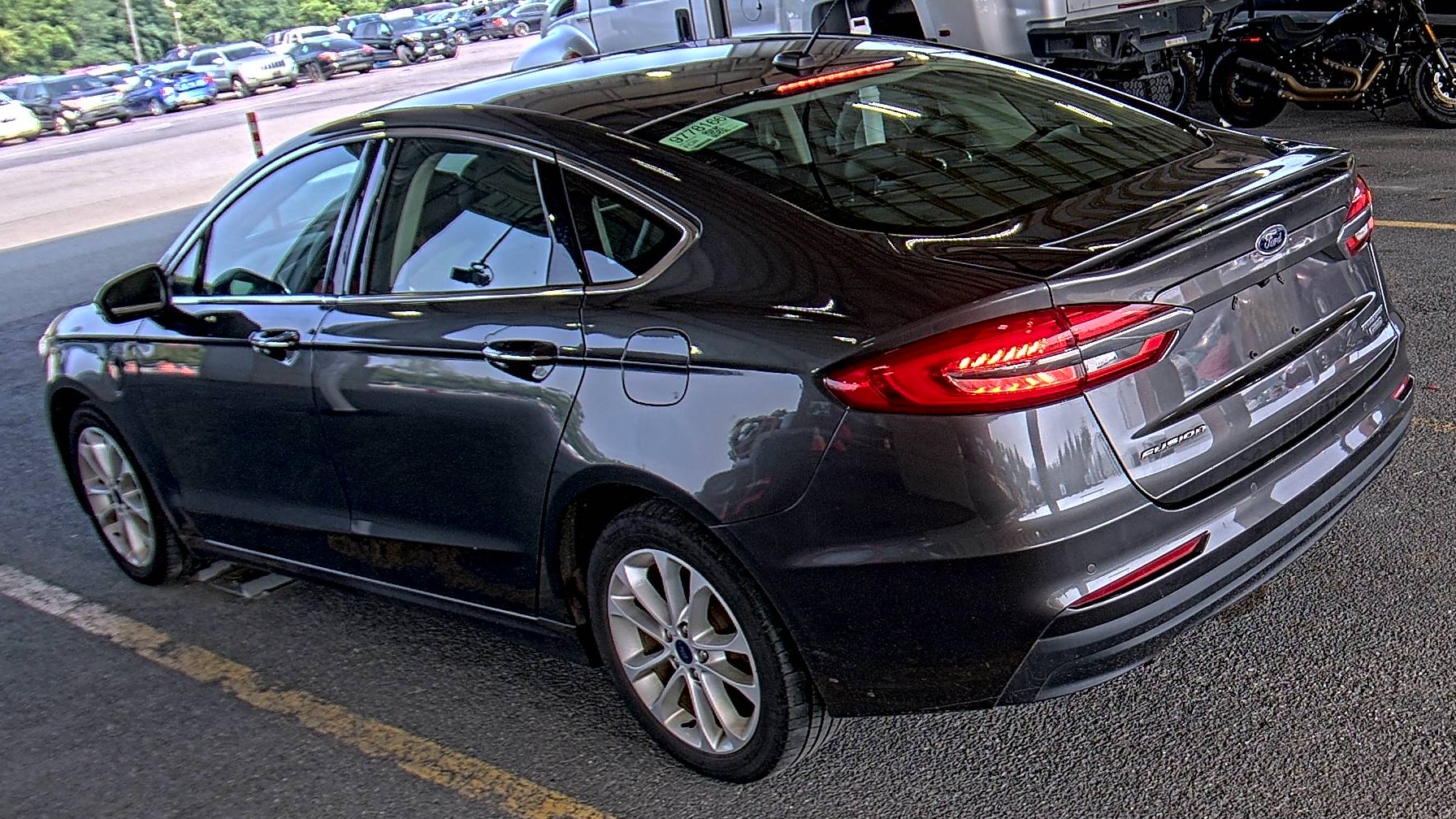 2020 Ford Fusion Energi Titanium FWD