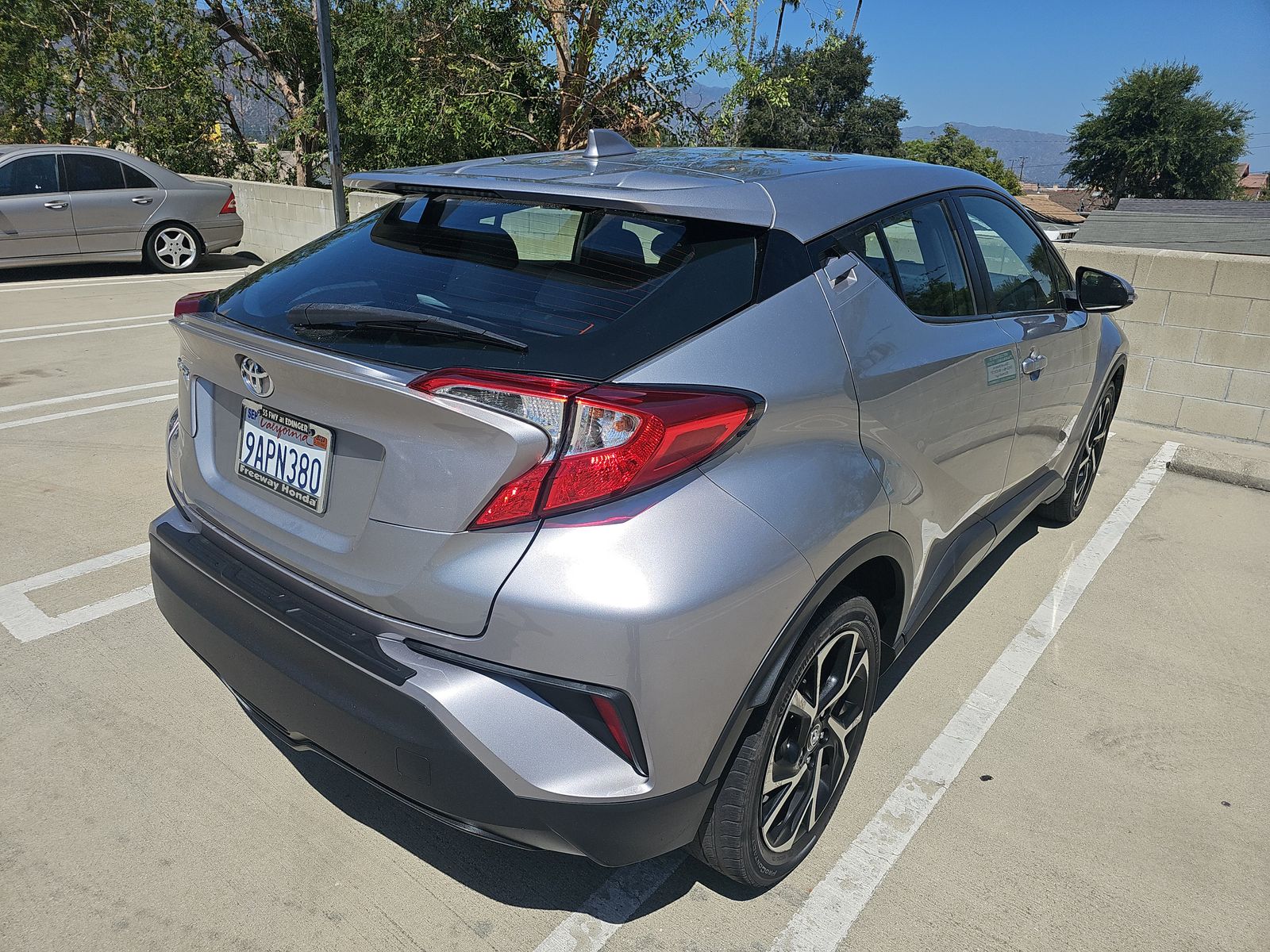 2019 Toyota C-HR XLE FWD