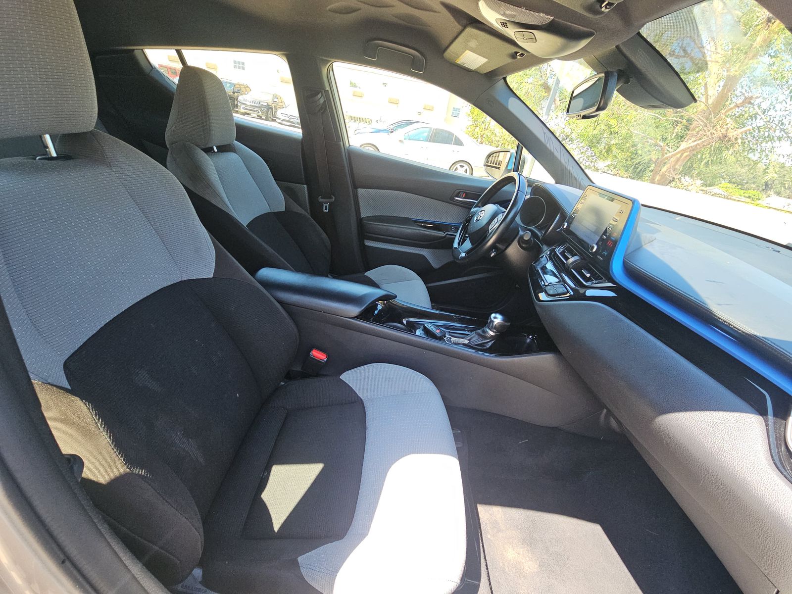 2019 Toyota C-HR XLE FWD