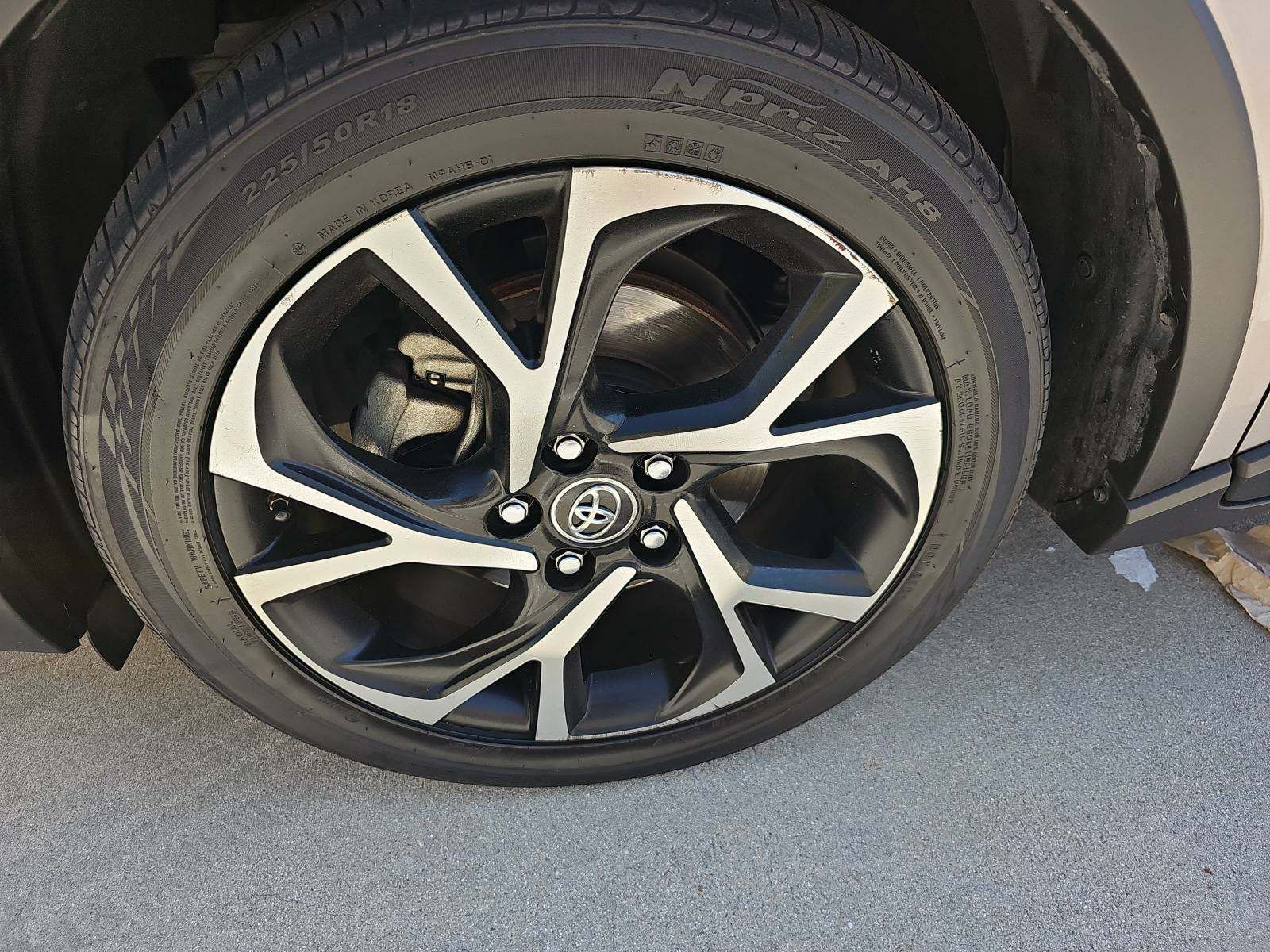 2019 Toyota C-HR XLE FWD