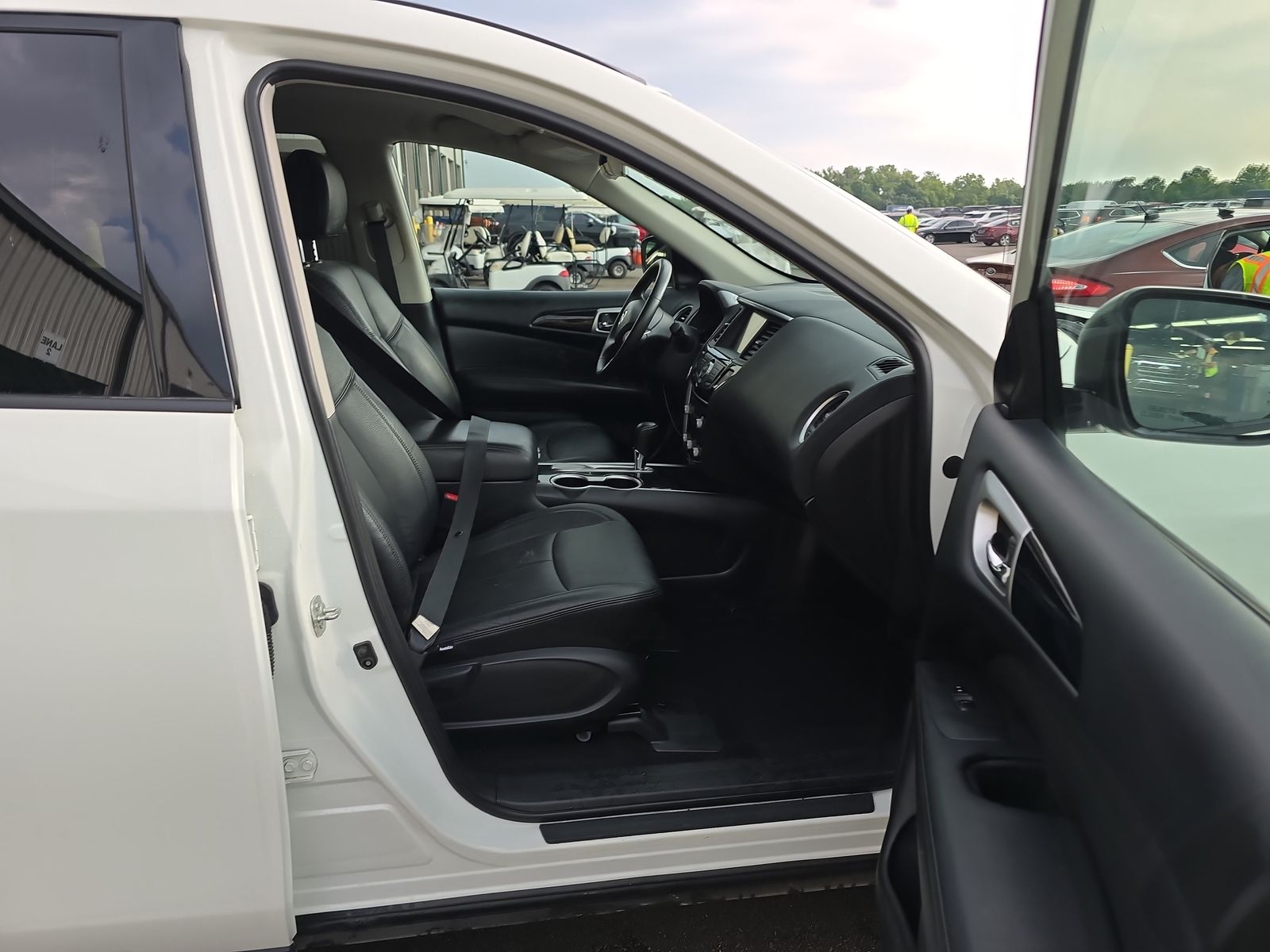 2020 Nissan Pathfinder SV FWD