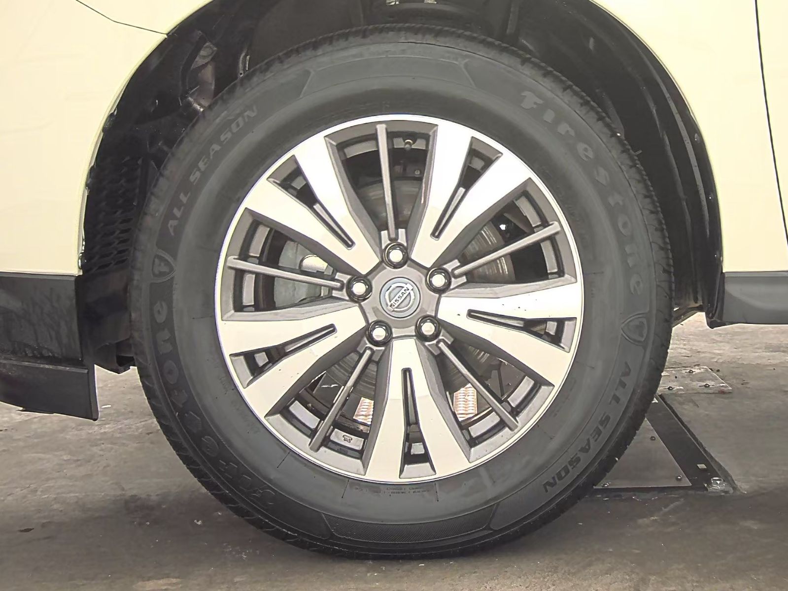 2020 Nissan Pathfinder SV FWD