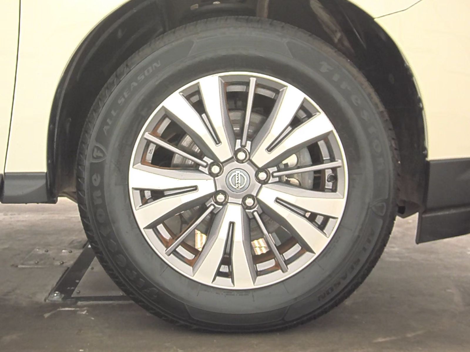 2020 Nissan Pathfinder SV FWD