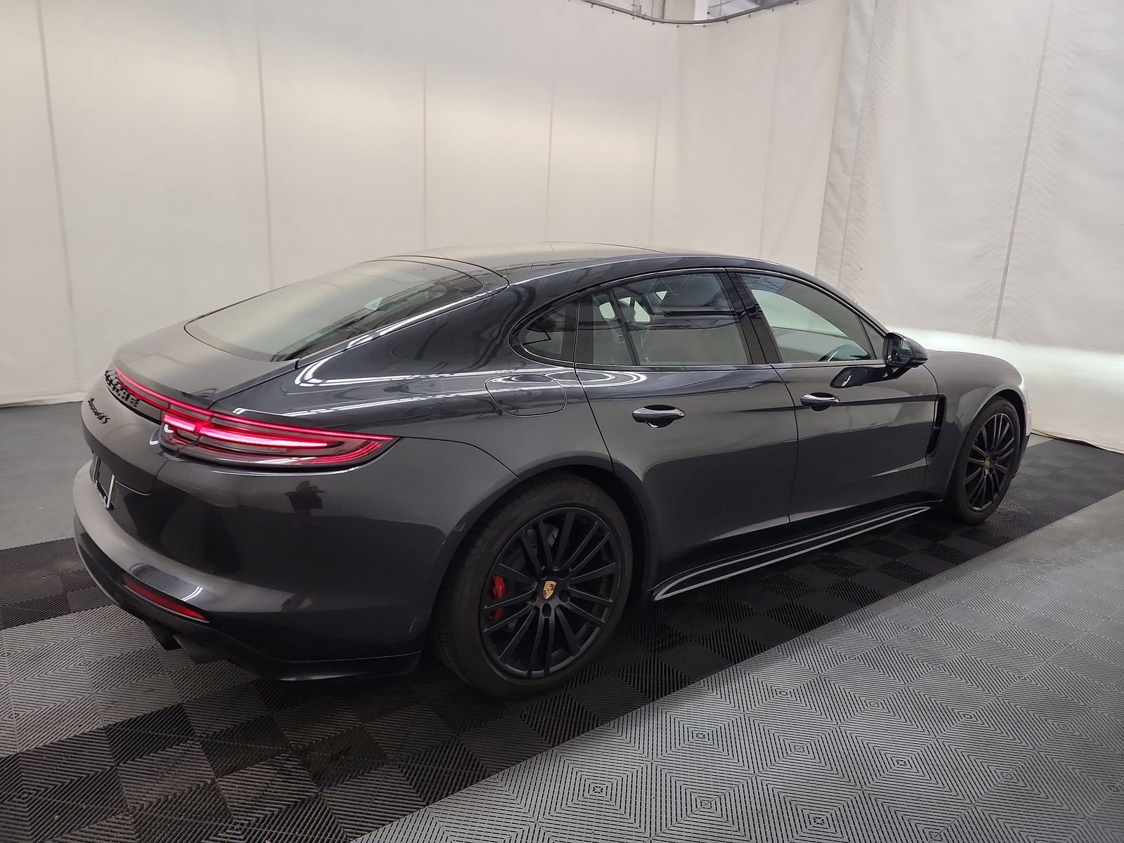 2020 Porsche Panamera GTS AWD