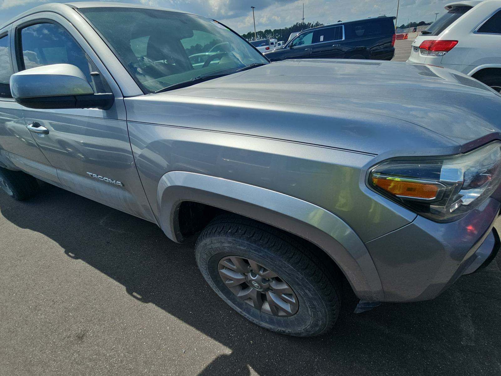 2017 Toyota Tacoma SR5 AWD