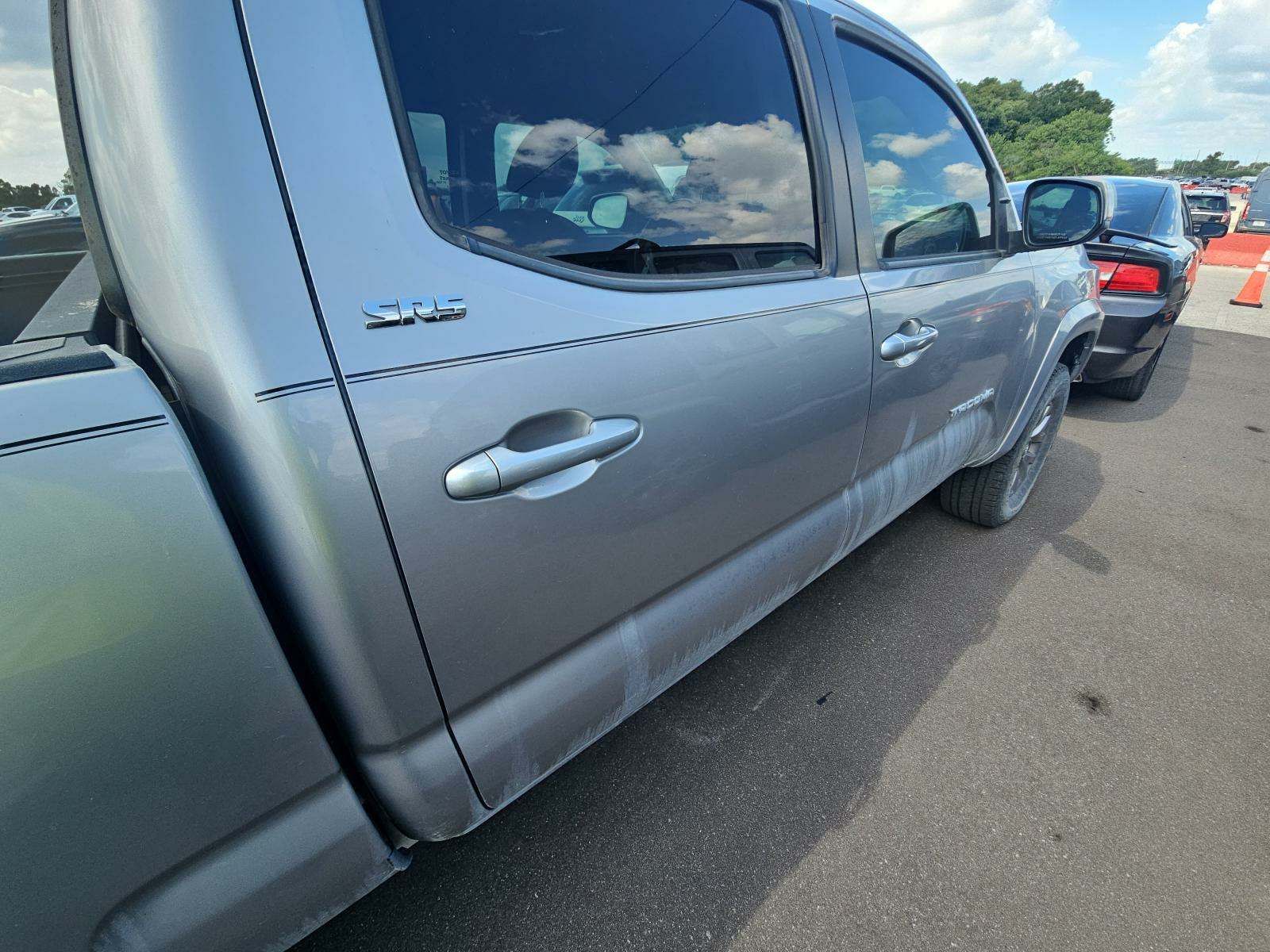 2017 Toyota Tacoma SR5 AWD