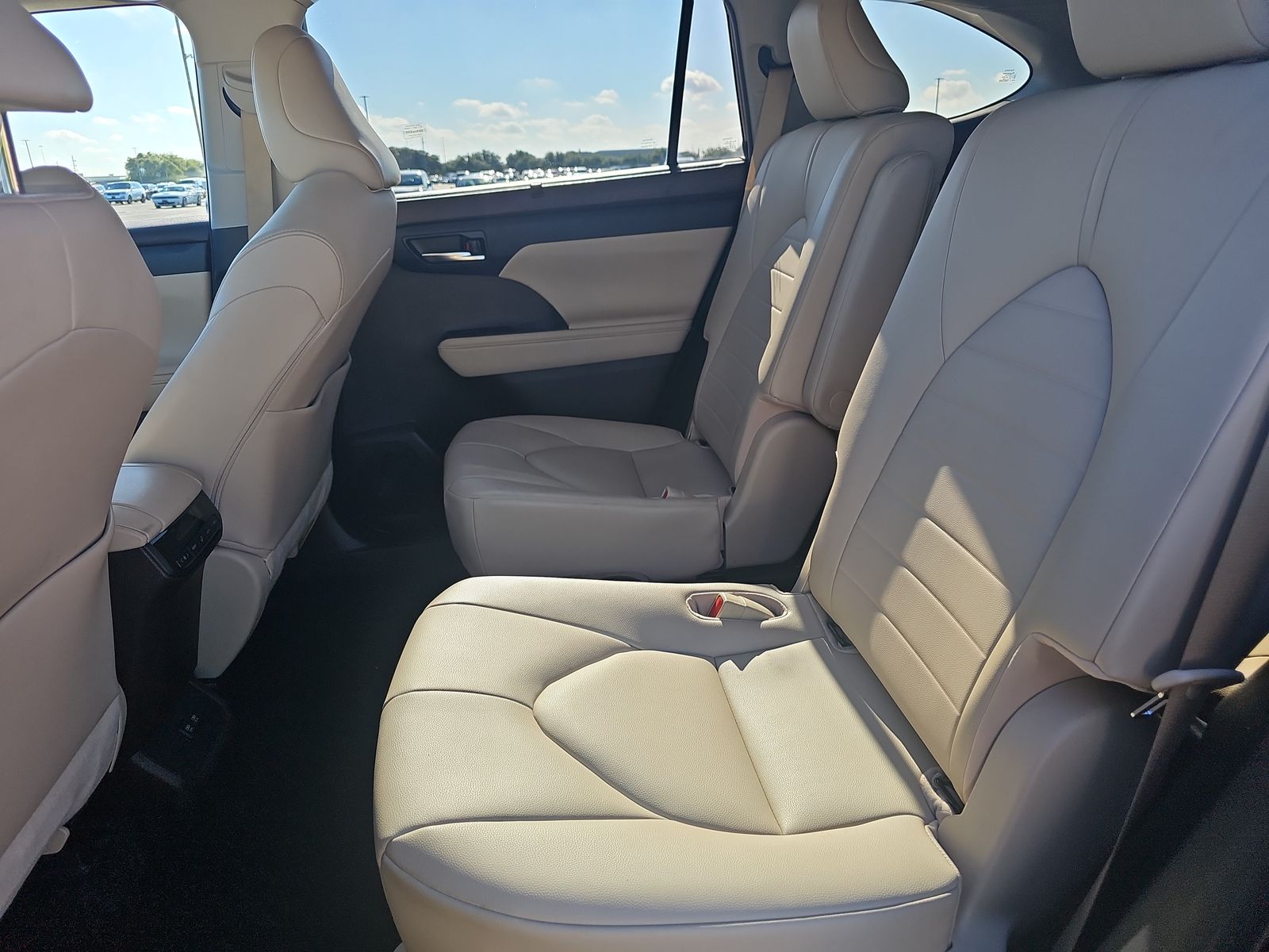 2021 Toyota Highlander Hybrid XLE AWD