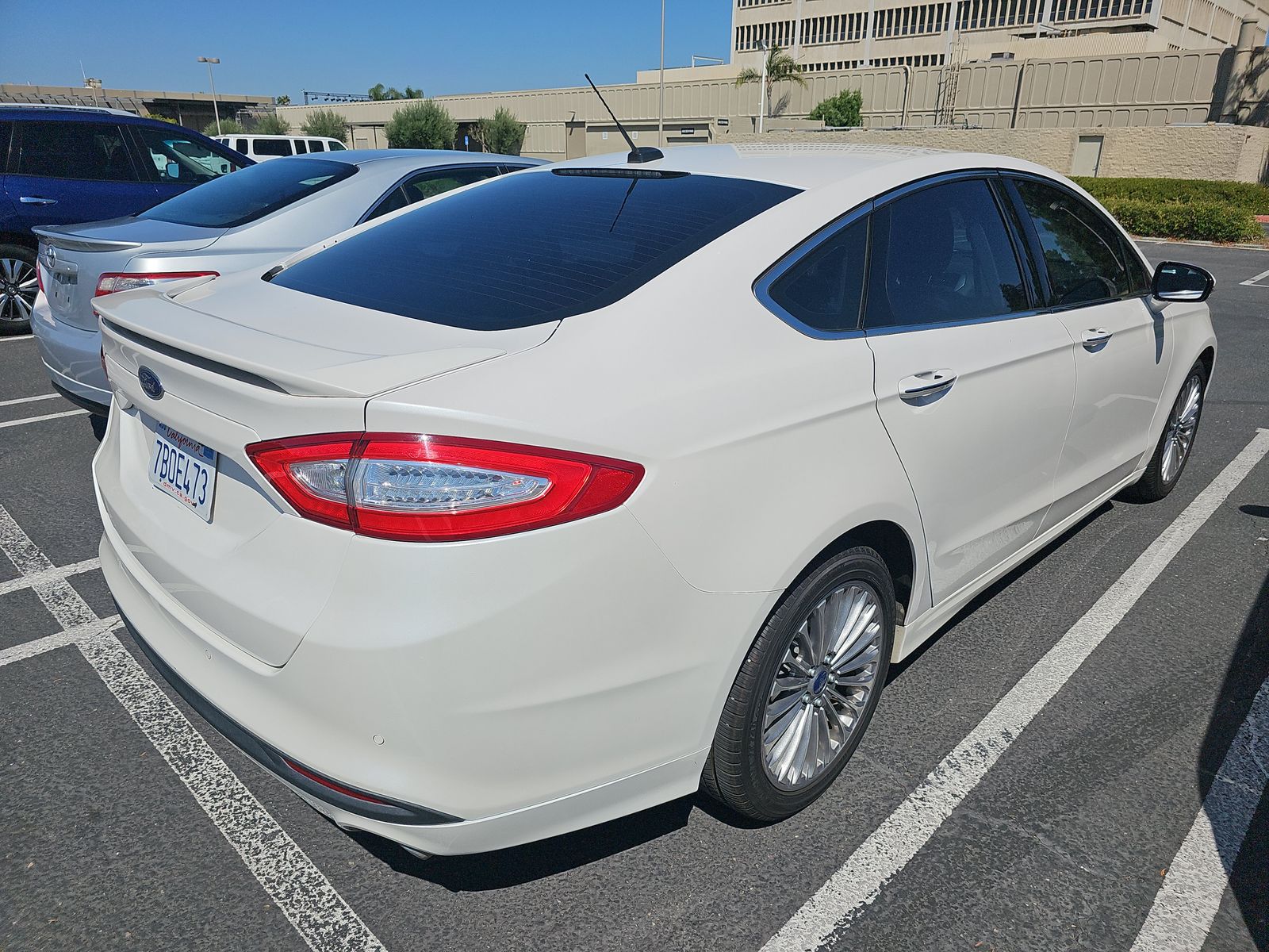 2014 Ford Fusion Hybrid Titanium FWD