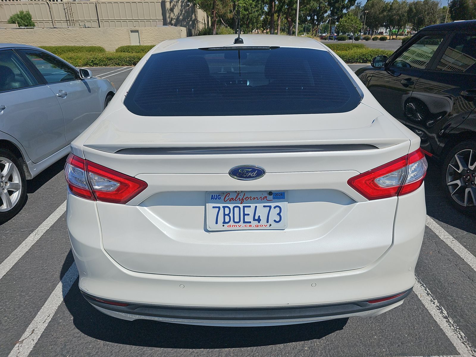 2014 Ford Fusion Hybrid Titanium FWD
