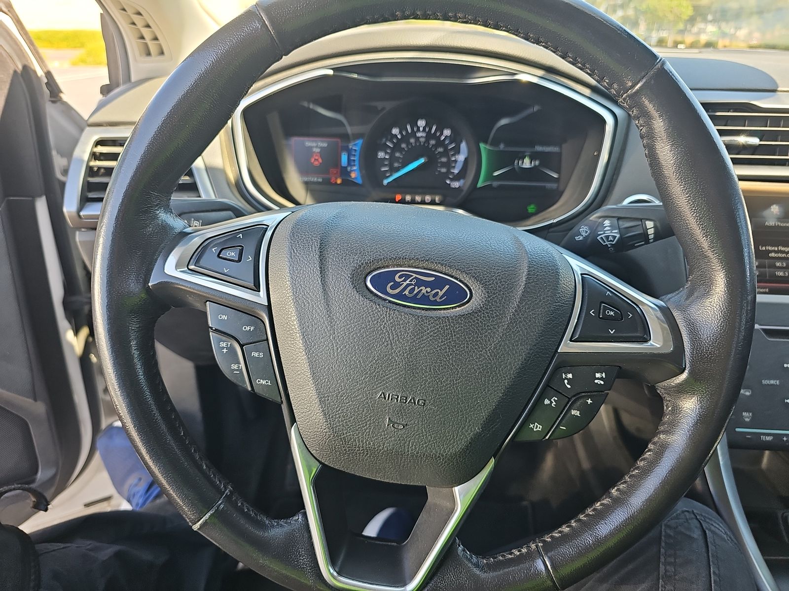 2014 Ford Fusion Hybrid Titanium FWD