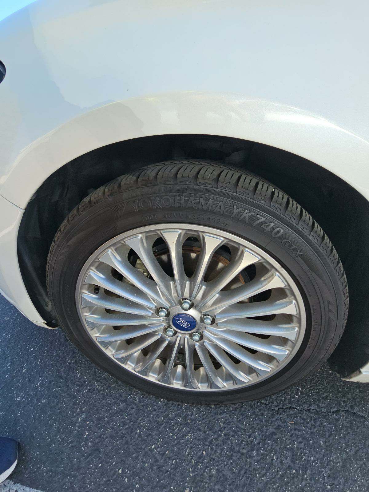 2014 Ford Fusion Hybrid Titanium FWD