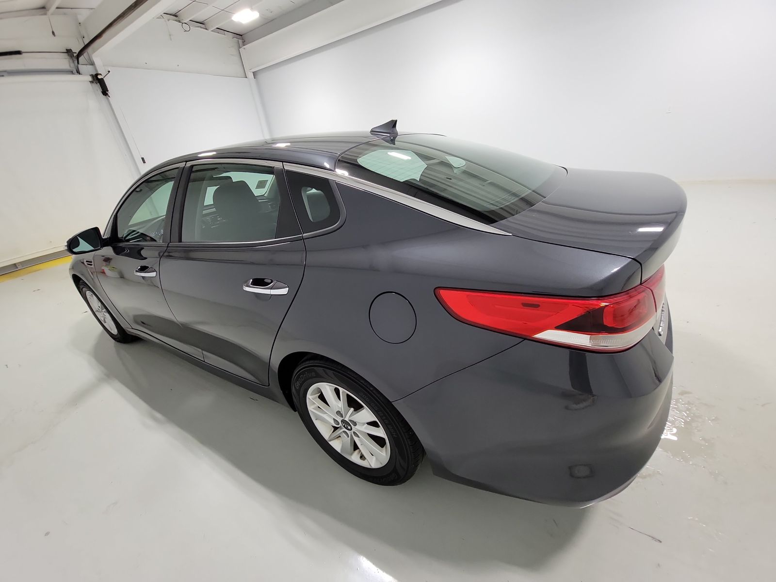 2017 Kia Optima LX FWD