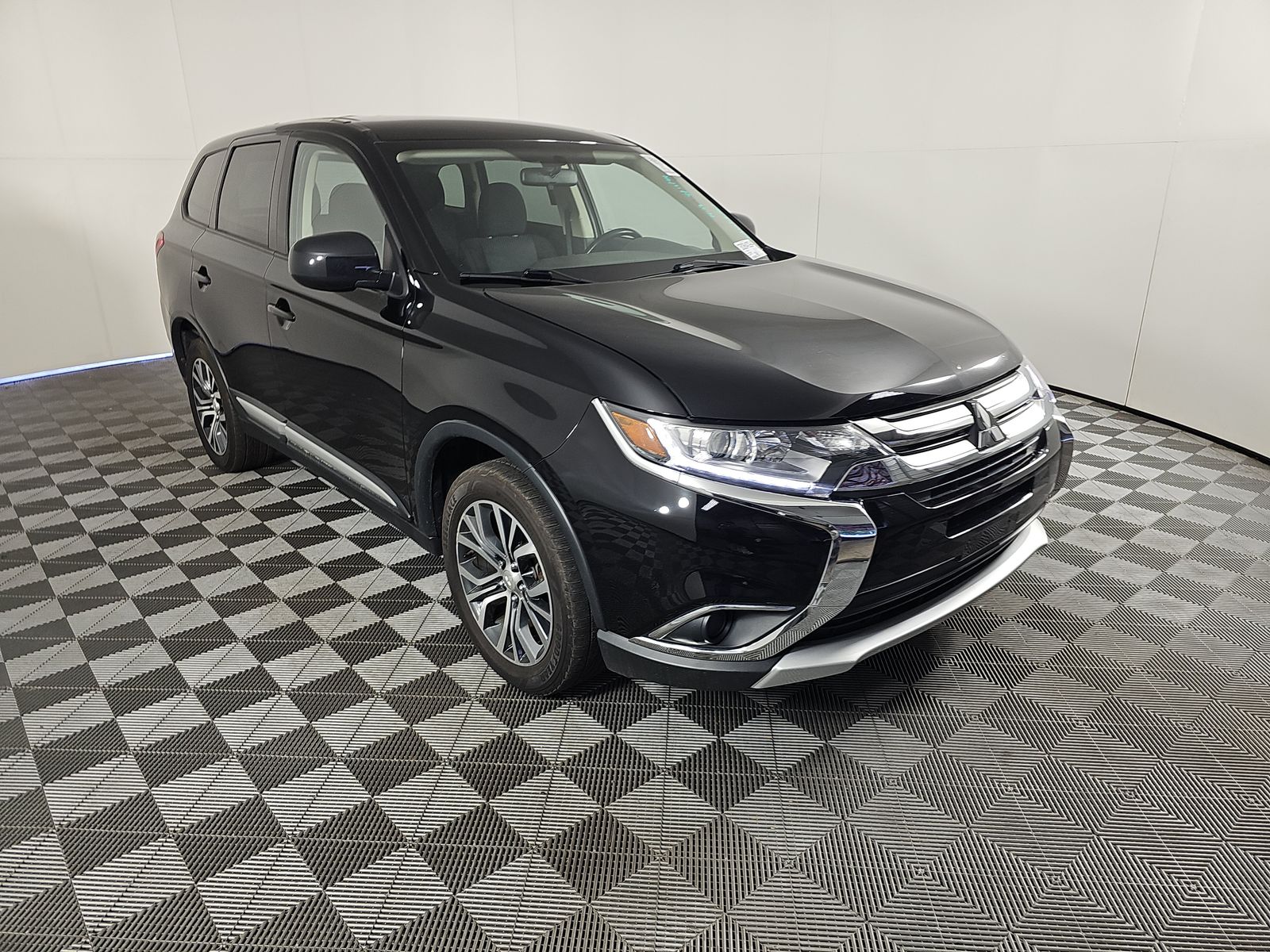 2017 Mitsubishi Outlander ES AWD