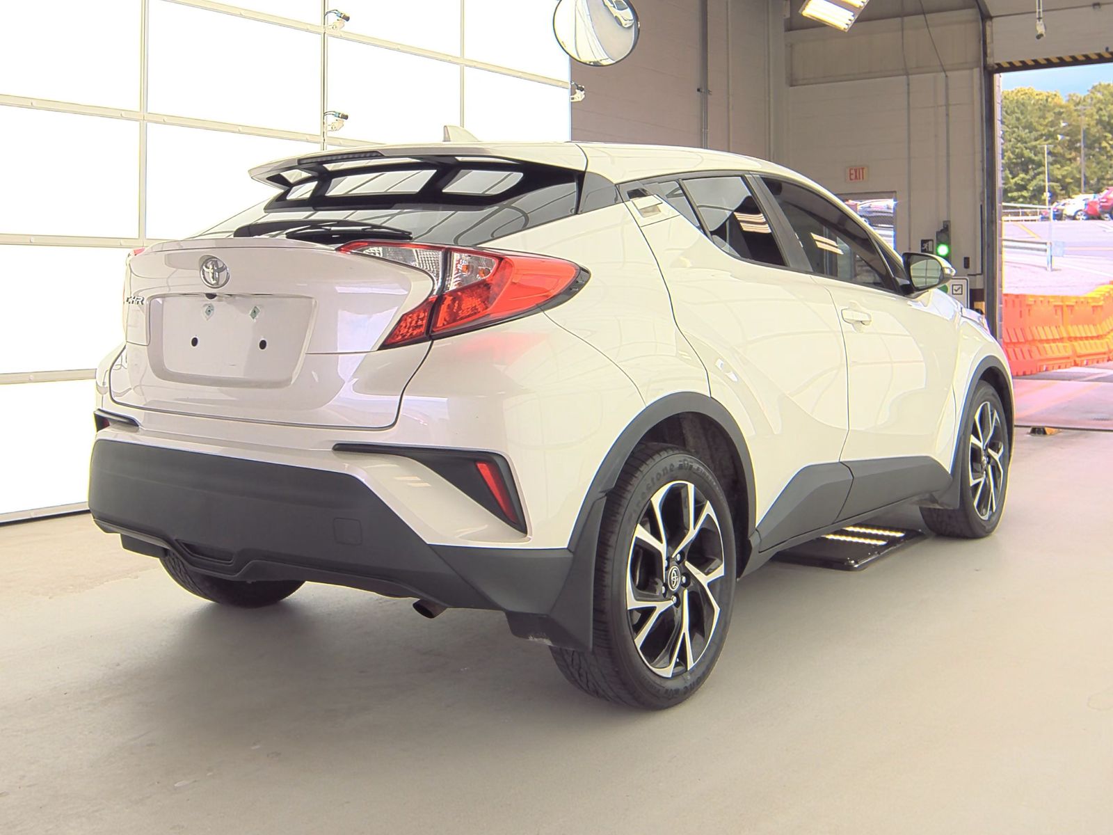 2019 Toyota C-HR XLE FWD