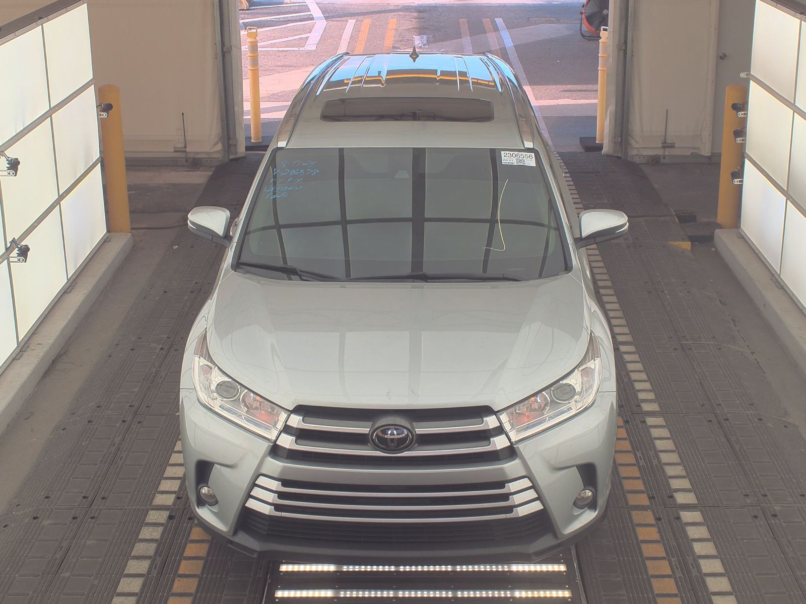 2018 Toyota Highlander XLE FWD