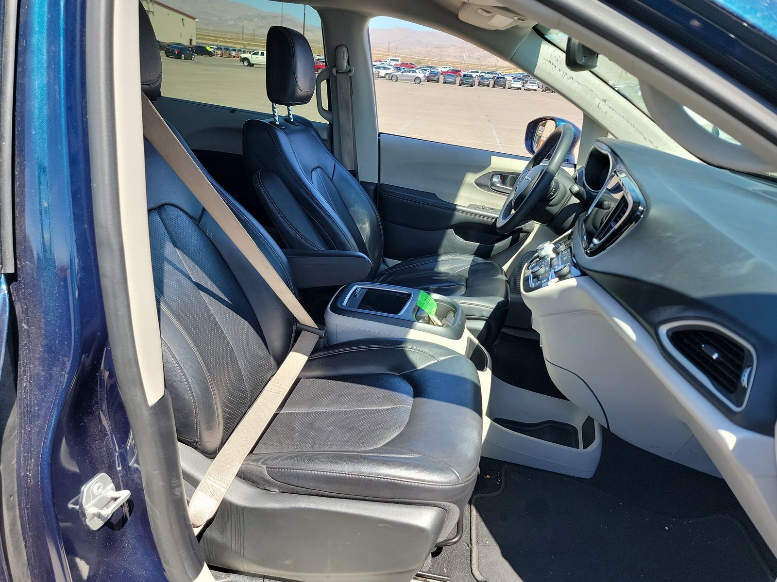 2022 Chrysler Pacifica Touring L FWD