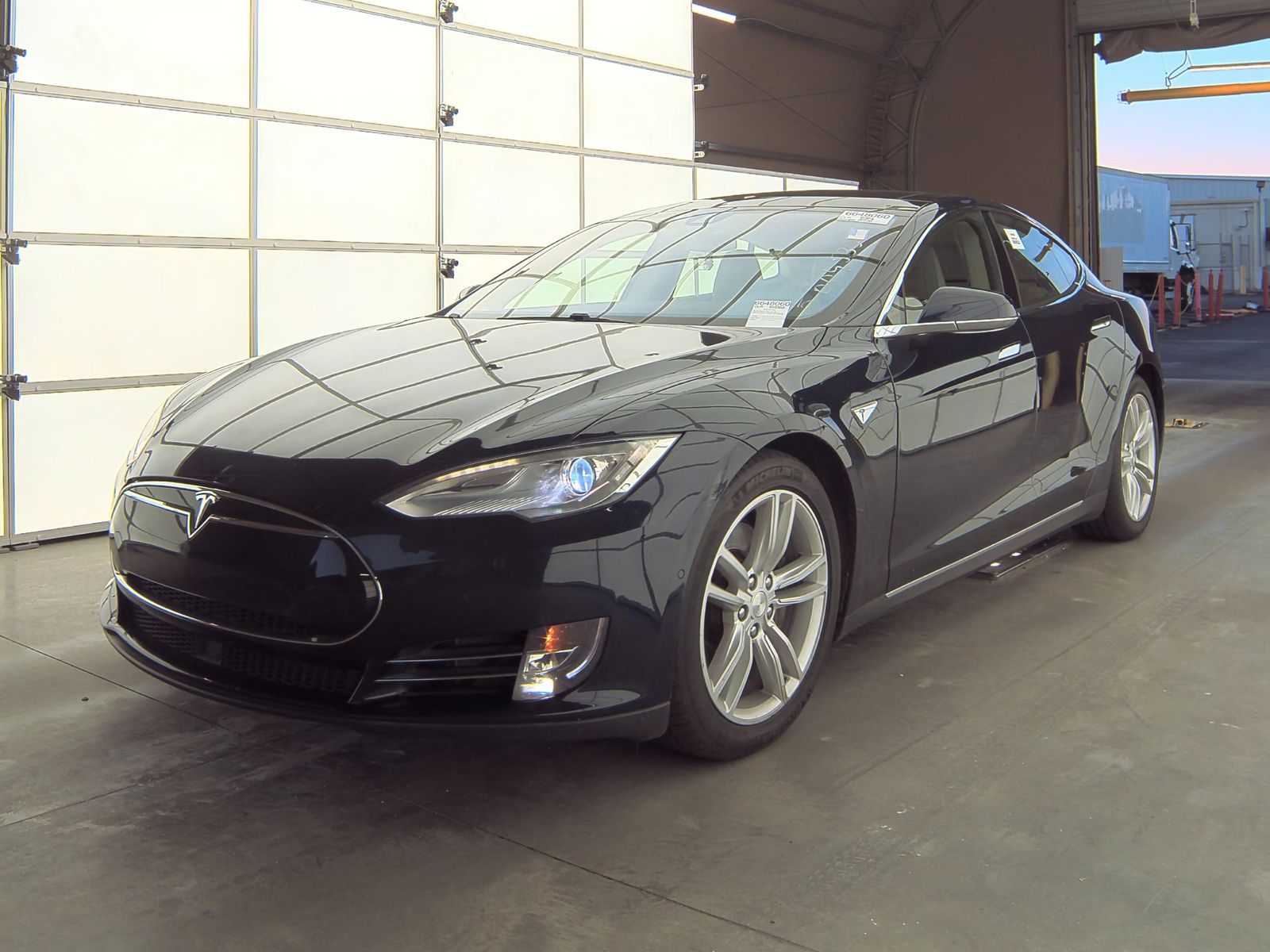 2015 Tesla Model S 85D AWD