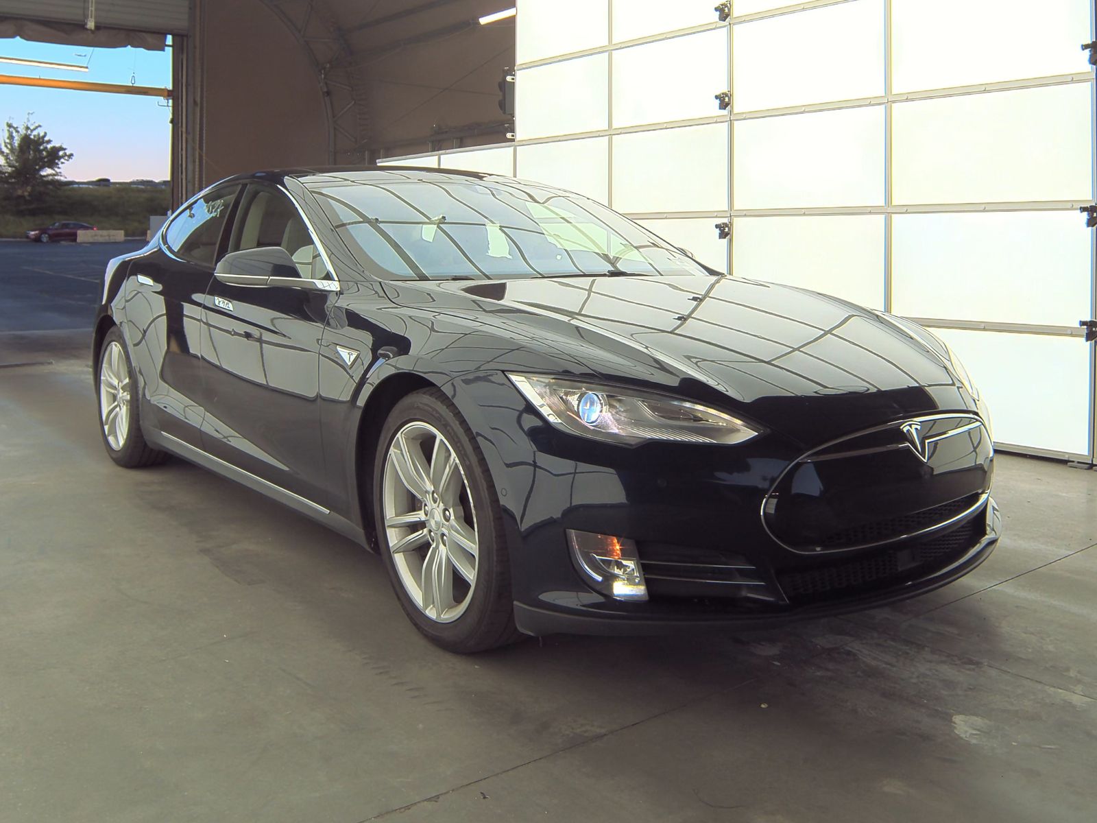 2015 Tesla Model S 85D AWD