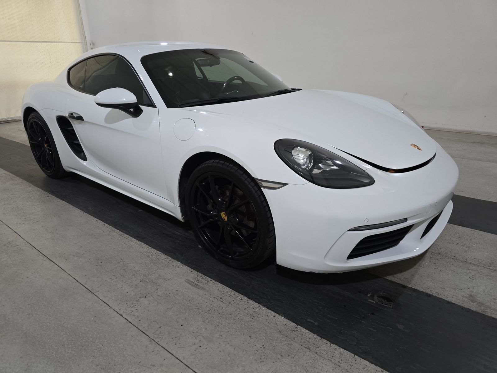 2018 Porsche 718 Cayman Base RWD