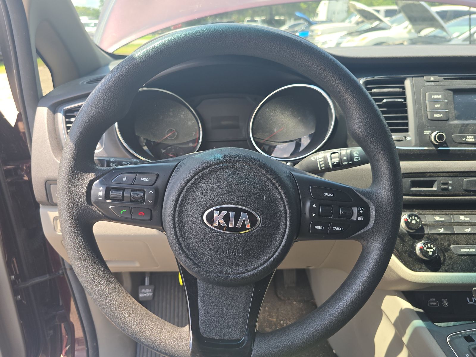 2016 Kia Sedona LX FWD