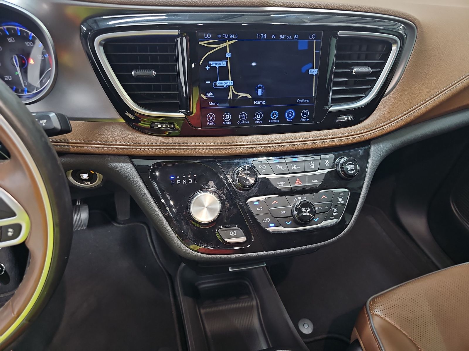 2017 Chrysler Pacifica Limited FWD