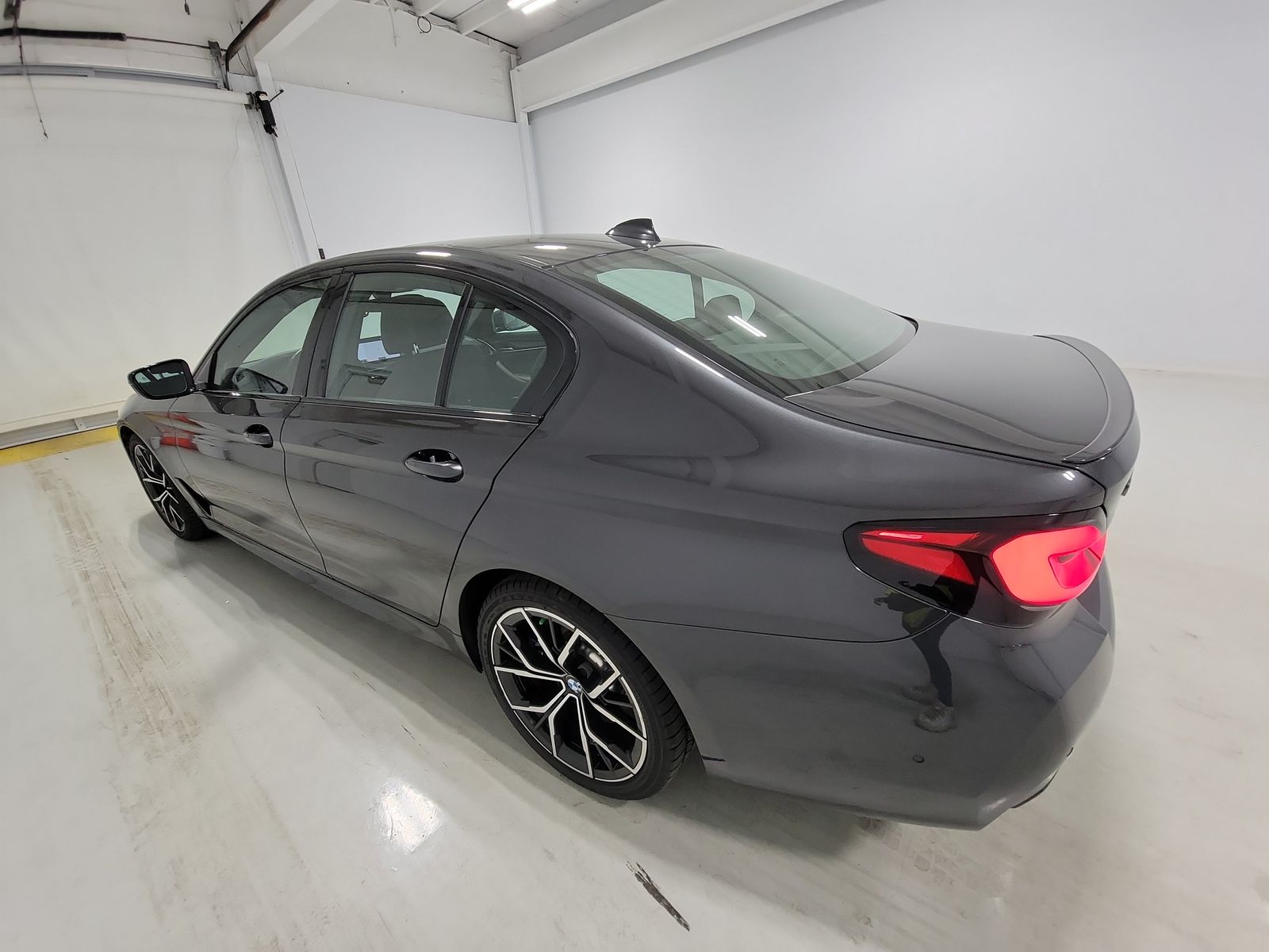 2021 BMW 5 Series M550i xDrive AWD